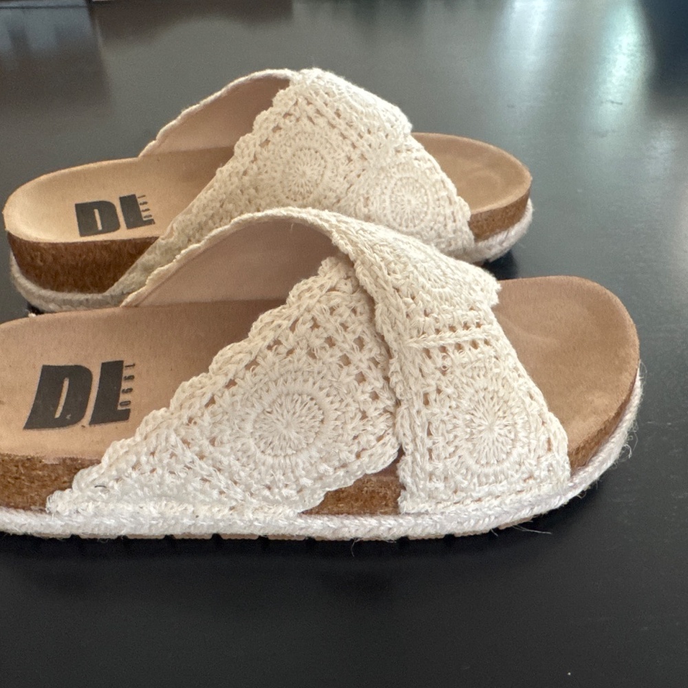 Sandal - Picture 3 of 4